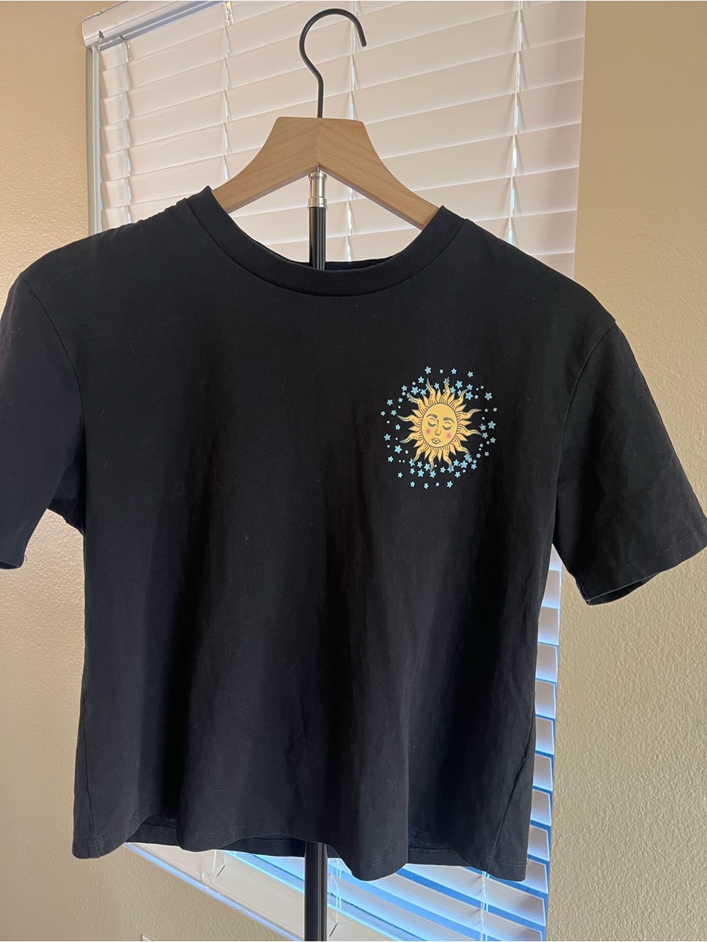 Women Rebellious One Celestial Graphic Tee Size Small NWT